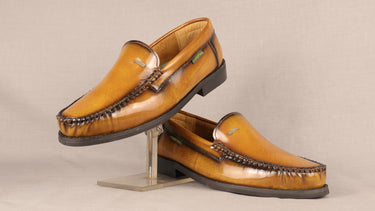 Dakotas Vic Tan Hi Shine