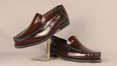 Dakotas Burgundy Vic Hi Shine